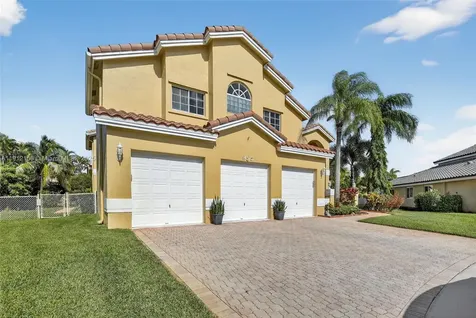 955 NW 197th Terrace Pembroke Pines FL 33029