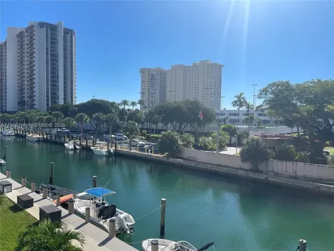 1650 NE 115th Street Miami FL 33181