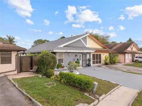 1221 SW 75th Avenue North Lauderdale FL 33068