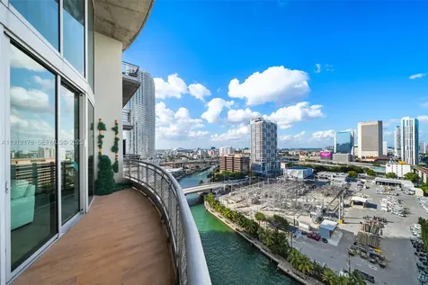 690 SW 1st Court Miami FL 33130