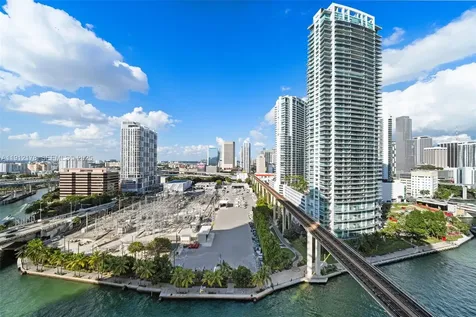 690 SW 1st Court Miami FL 33130