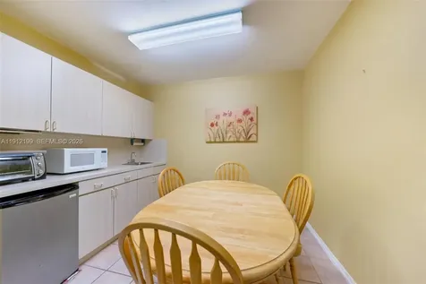 11120 N Kendall Drive Miami FL 33176