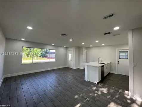 1109 N Grifford Avenue Lehigh Acres FL 33936