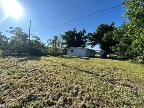 1109 N Grifford Avenue Lehigh Acres FL 33936