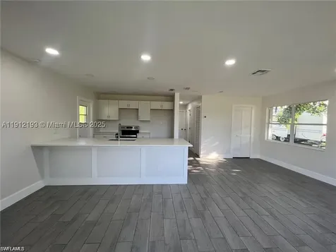 1109 N Grifford Avenue Lehigh Acres FL 33936