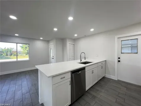 1109 N Grifford Avenue Lehigh Acres FL 33936