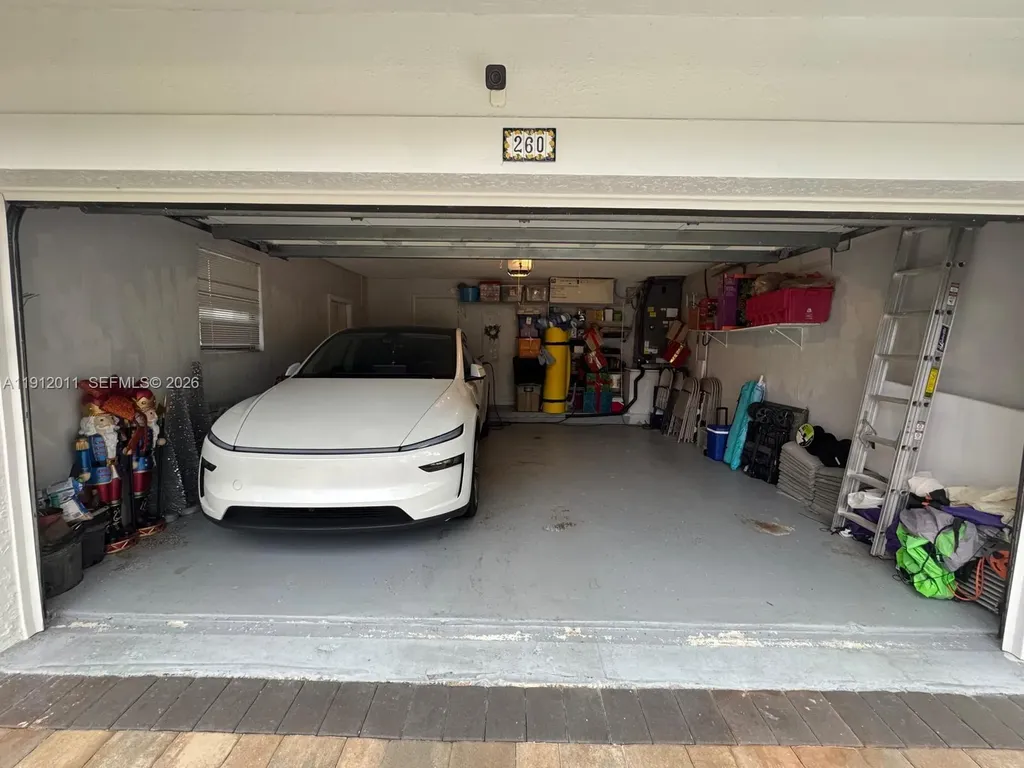 260 NW 121st Terrace Coral Springs FL 33071