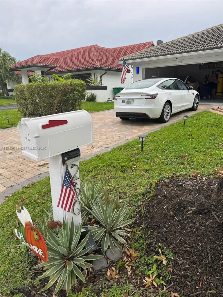 260 NW 121st Terrace Coral Springs FL 33071