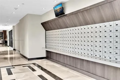 20515 E Country Club Drive Aventura FL 33180