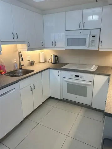 20515 E Country Club Drive Aventura FL 33180