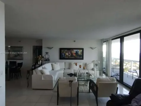 20515 E Country Club Drive Aventura FL 33180