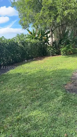 19 Matador Lane Davie FL 33324