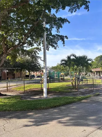 19 Matador Lane Davie FL 33324
