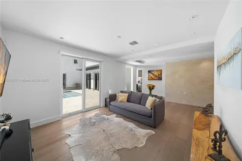 7950 SW 54th Avenue Miami FL 33143