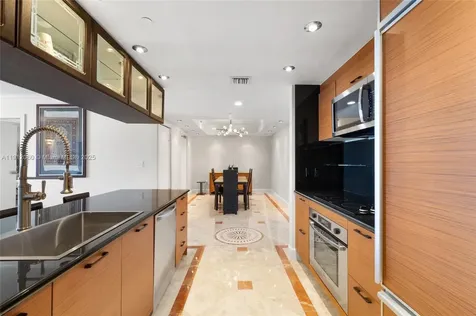 50 Biscayne Boulevard Miami FL 33132