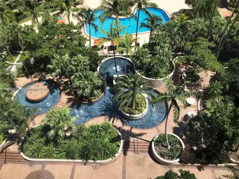 520 Brickell Key Drive Miami FL 33131