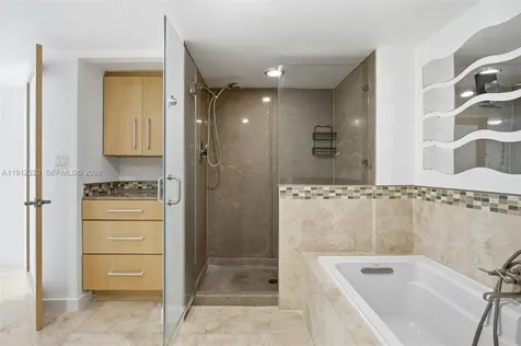520 Brickell Key Drive Miami FL 33131