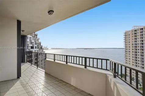 520 Brickell Key Drive Miami FL 33131