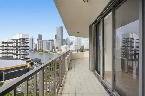 520 Brickell Key Drive Miami FL 33131