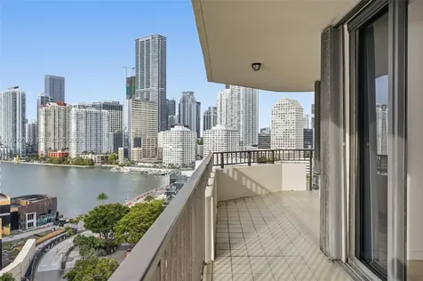 520 Brickell Key Drive Miami FL 33131
