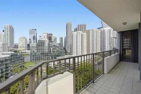520 Brickell Key Drive Miami FL 33131