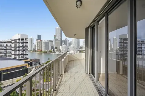 520 Brickell Key Drive Miami FL 33131