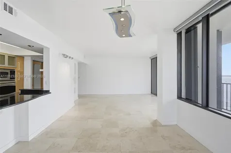 520 Brickell Key Drive Miami FL 33131