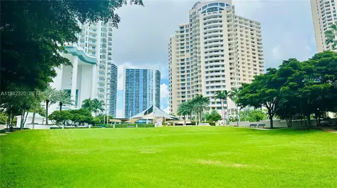 520 Brickell Key Drive Miami FL 33131