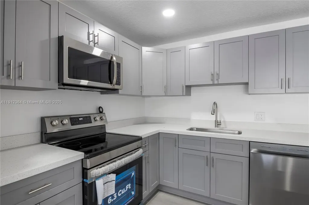 1750 NE 52nd Street Fort Lauderdale FL 33334