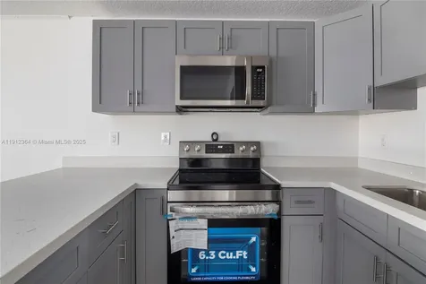 1750 NE 52nd Street Fort Lauderdale FL 33334