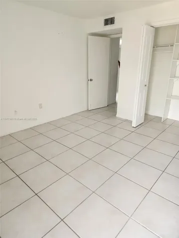 Miami FL 33161