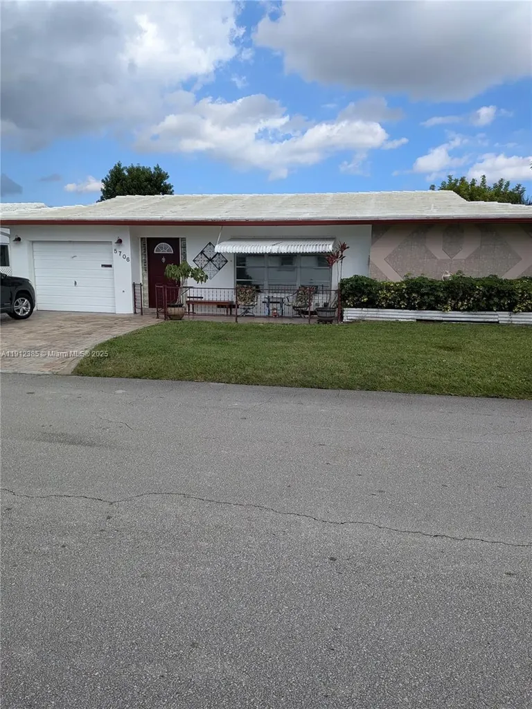 5706 NW 82nd Avenue Tamarac FL 33321