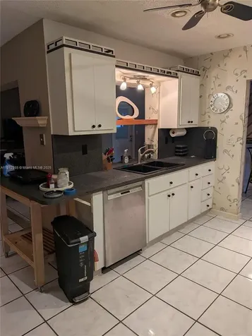 5706 NW 82nd Avenue Tamarac FL 33321
