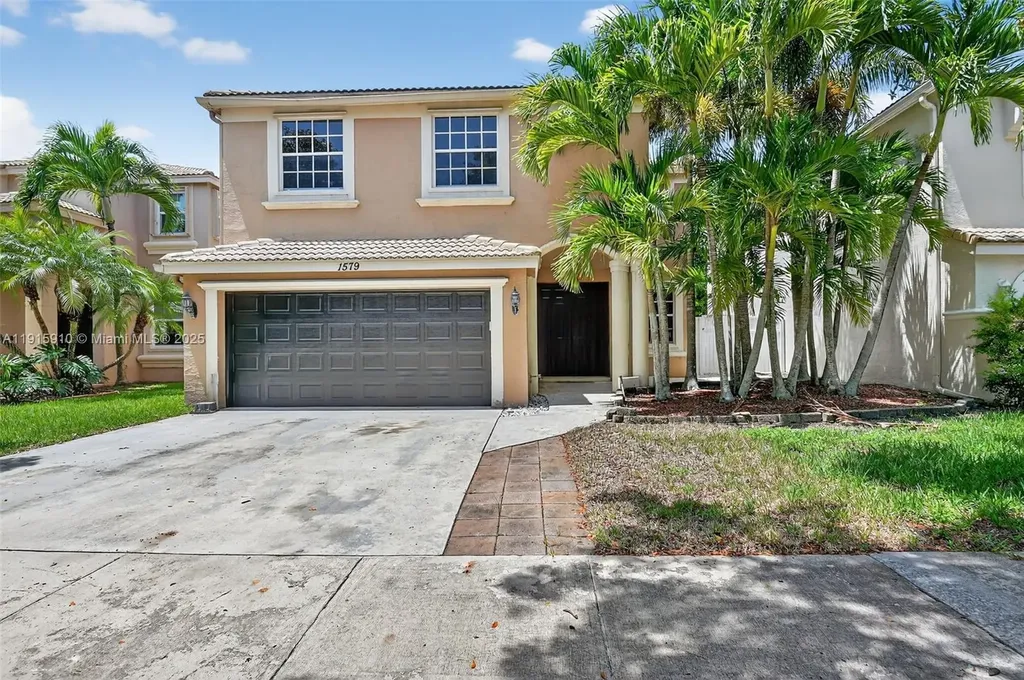 1579 Briar Oak Drive Royal Palm Beach FL 33411