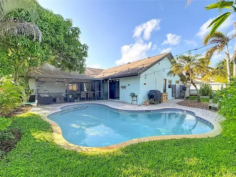 2321 NW 102nd Way Pembroke Pines FL 33026