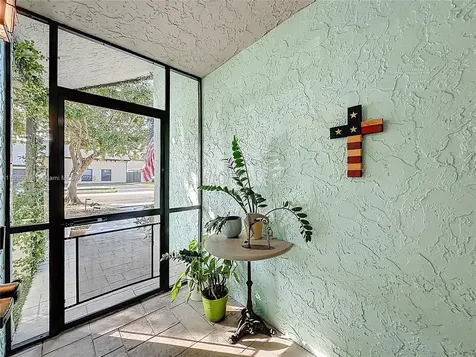 2321 NW 102nd Way Pembroke Pines FL 33026