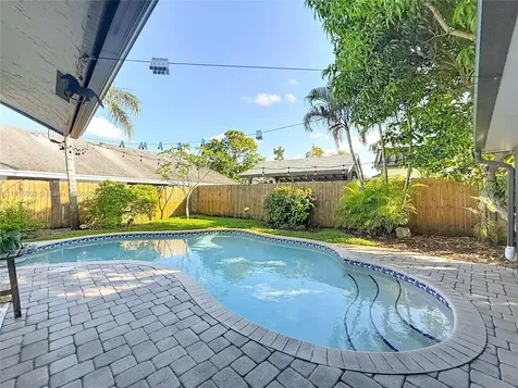 2321 NW 102nd Way Pembroke Pines FL 33026