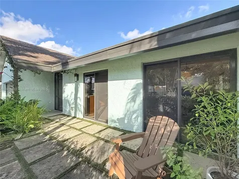2321 NW 102nd Way Pembroke Pines FL 33026
