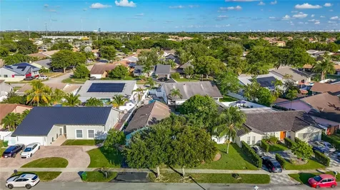 2321 NW 102nd Way Pembroke Pines FL 33026