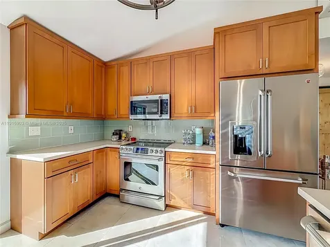 2321 NW 102nd Way Pembroke Pines FL 33026