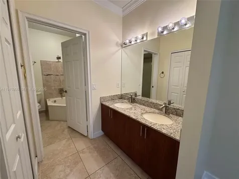 10159 NW 43rd Terrace Doral FL 33178