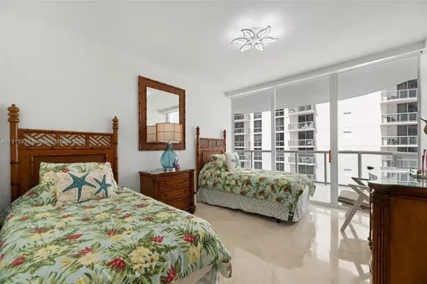 18671 Collins Avenue Sunny Isles Beach FL 33160