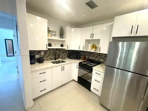 1211 NE 15th Avenue Fort Lauderdale FL 33304