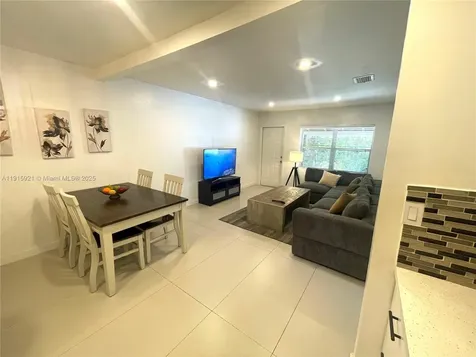 1211 NE 15th Avenue Fort Lauderdale FL 33304