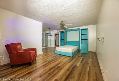161 NE 10th Avenue Hallandale Beach FL 33009