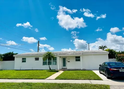 8700 SW 42nd Terrace Miami FL 33165