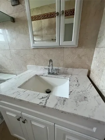 8700 SW 42nd Terrace Miami FL 33165