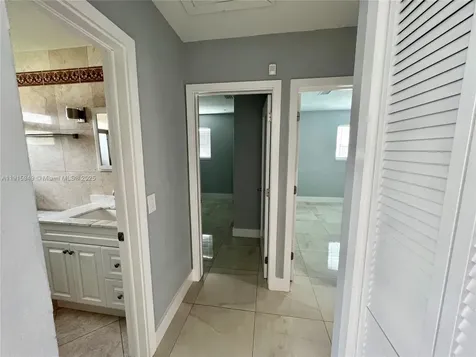 8700 SW 42nd Terrace Miami FL 33165