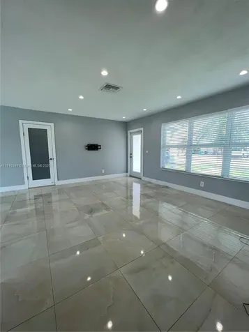 8700 SW 42nd Terrace Miami FL 33165