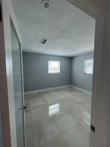 8700 SW 42nd Terrace Miami FL 33165